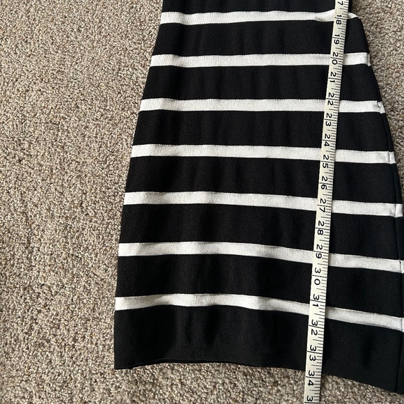 Mango Black and white fitted sweater dress - Picture 5 of 8